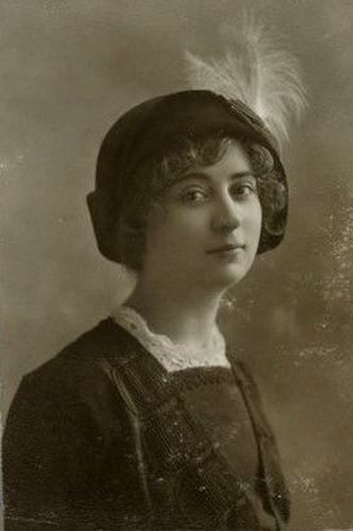 Cécile Guyon as Cécile Hennebeau