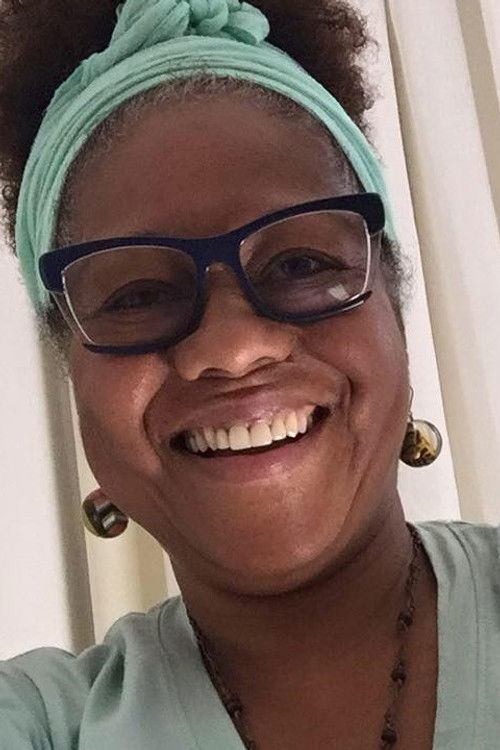 Miriam Juvino as Cláudia