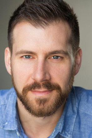 Steffen Dziczek as Carter Wells