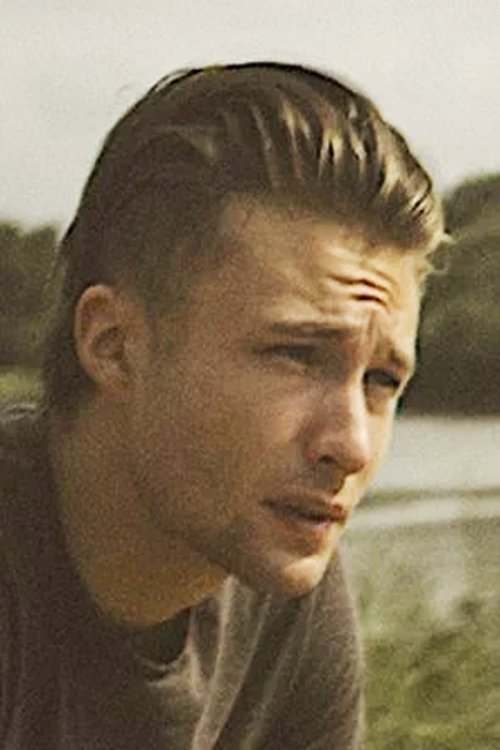 Nino Rocher as Gabriel