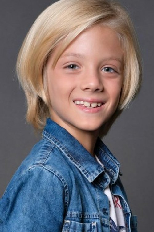 Arthur Biancato as Ethan Murdoch