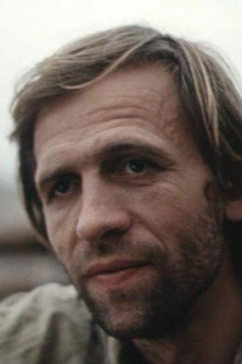 Viktor Mikhaylov as Fyodor (pomoschnik "troyki" po borbe s samogonovareniem