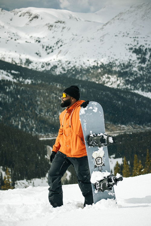 Gregory Lenora as Owen