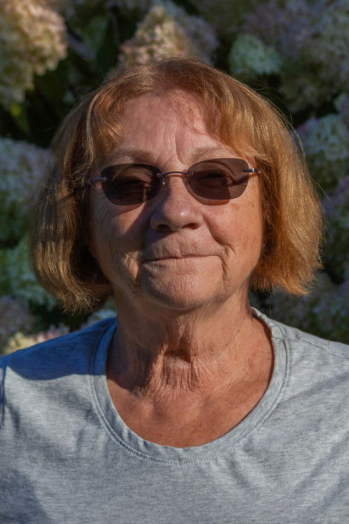 Gail LaQuay as Enola Niaga