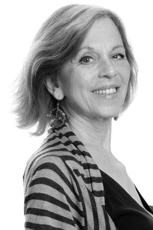 Nicola Lipman as Nancy Bloom