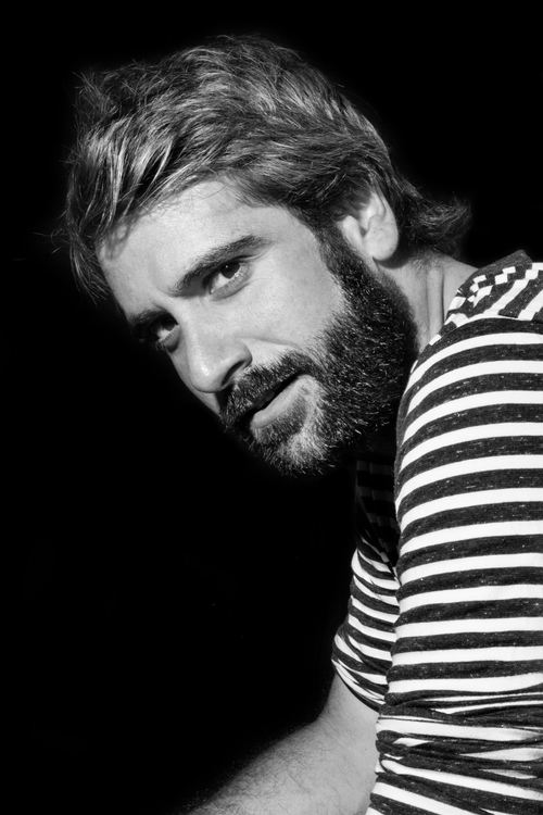 Richard Farré as Antonio