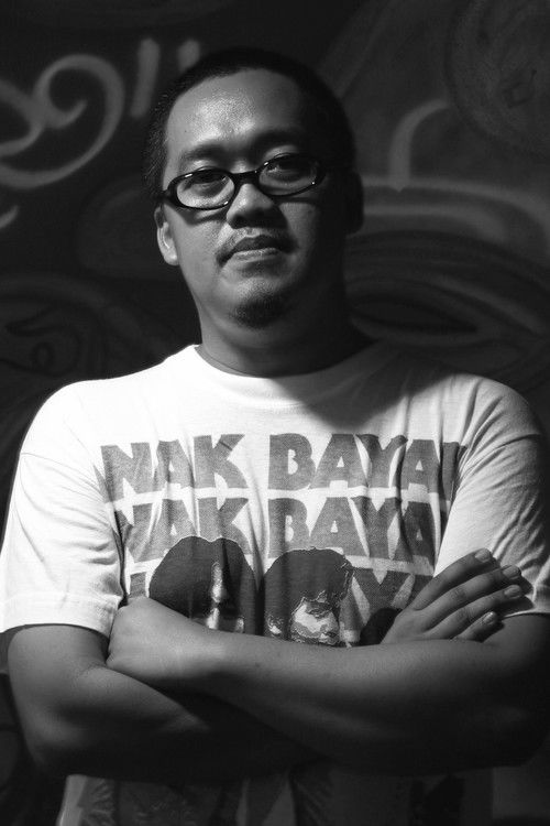 Dennis Empalmado as Tiyo Maximo (Voice)