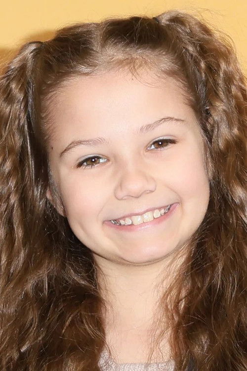 Olga Wypych as Maja Dzik