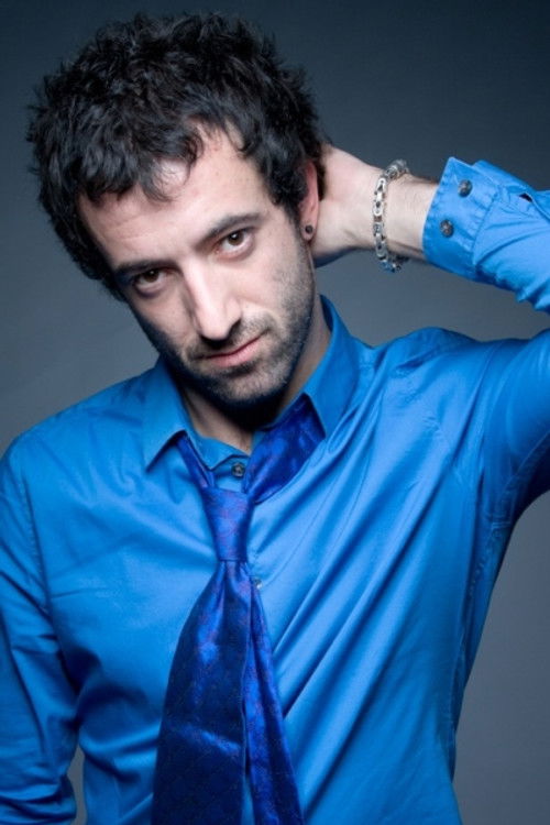 Ina Juaristi as Médico Militar