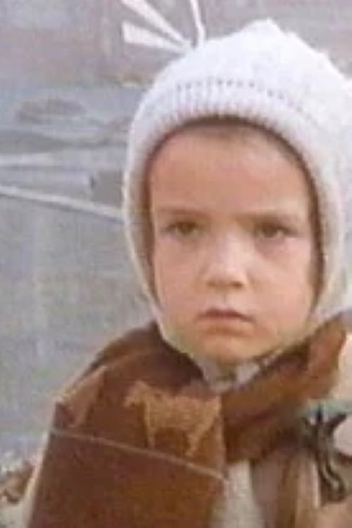 Geraldine Muir as Sue