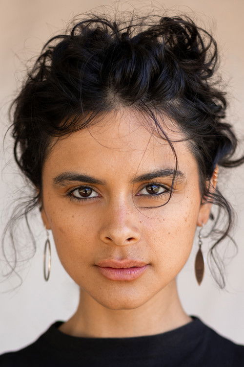 Sophia Esperanza as Guard