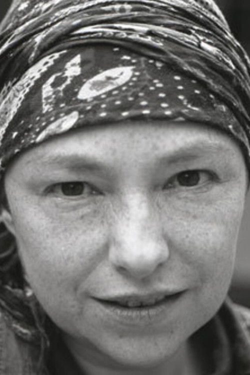 Hélène Lapiower as Thérèse