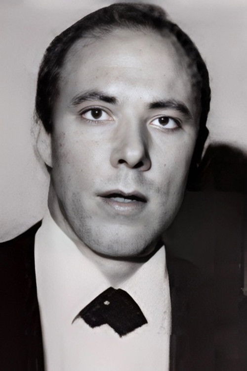 Nikolay Ogrenich as rabochiy-pevets