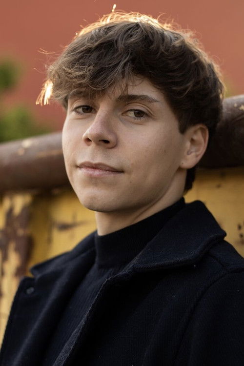 Fabio Stolp as Robin Richter