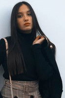 Lou Magliano as Stéphanie (petite)