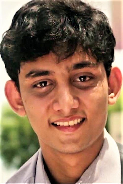 Delzad Hiwale as Young Raj
