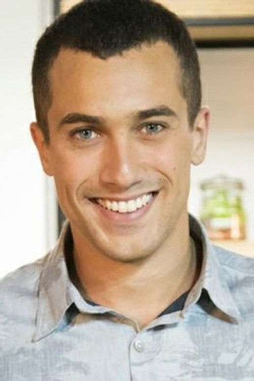 Ricardo Vianna as Vizinho Gato