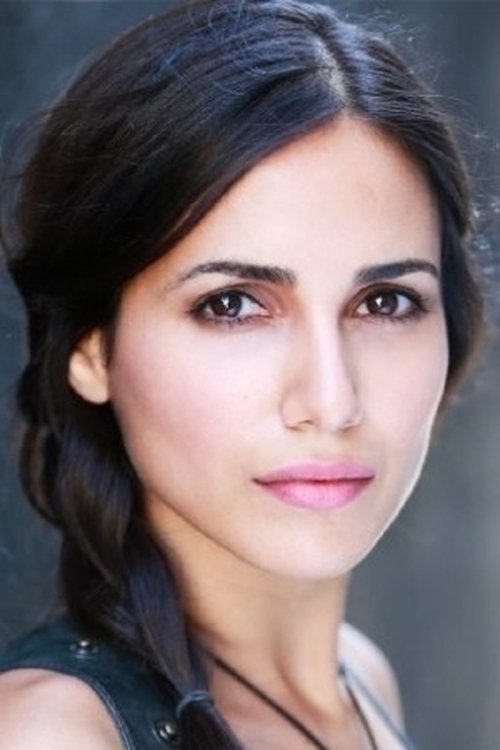 Yasmine Aker as Madeline Walters