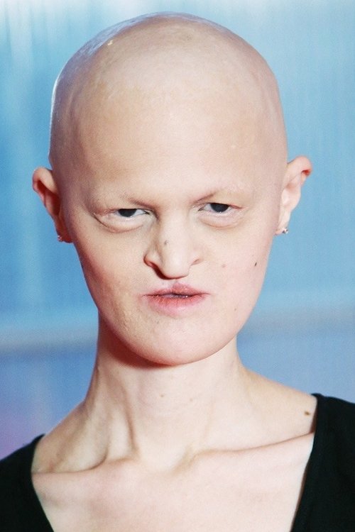 Melanie Gaydos as Shelley