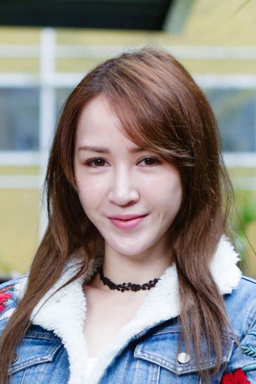 Suan Chen as Zhen Zhen