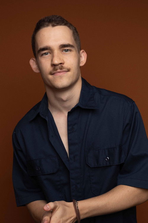 Eduard Geyl as Elliot