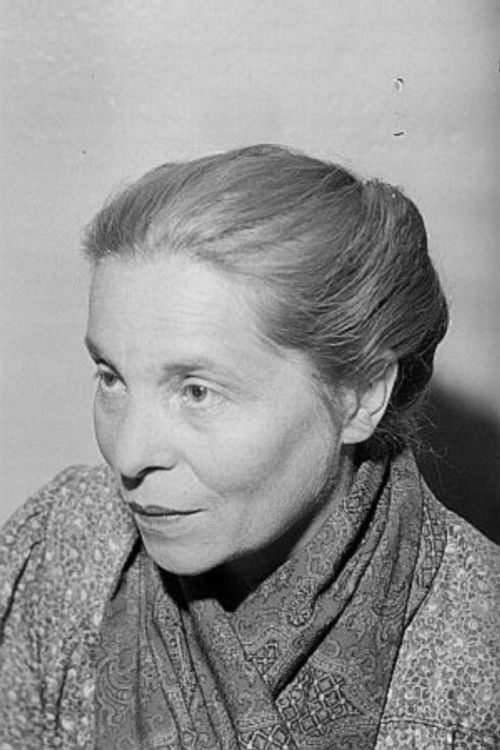 Lotte Loebinger as Fritz Lemke's Mother