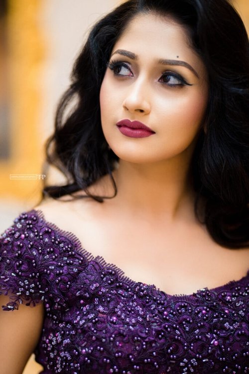 Nayanathara Wickramarachchi as Parami