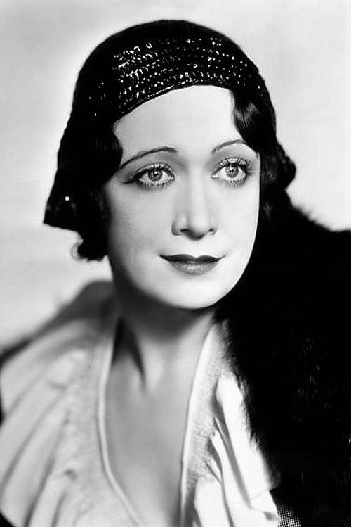 Esther Howard as Miz Zeffie