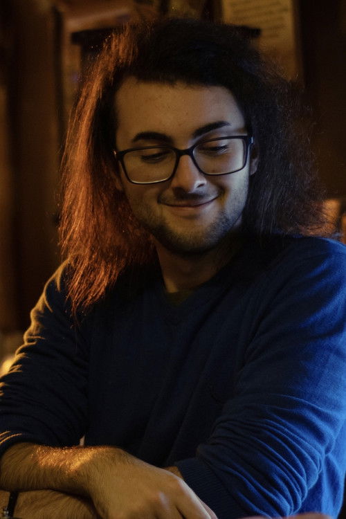 Davi Dalago as Voice