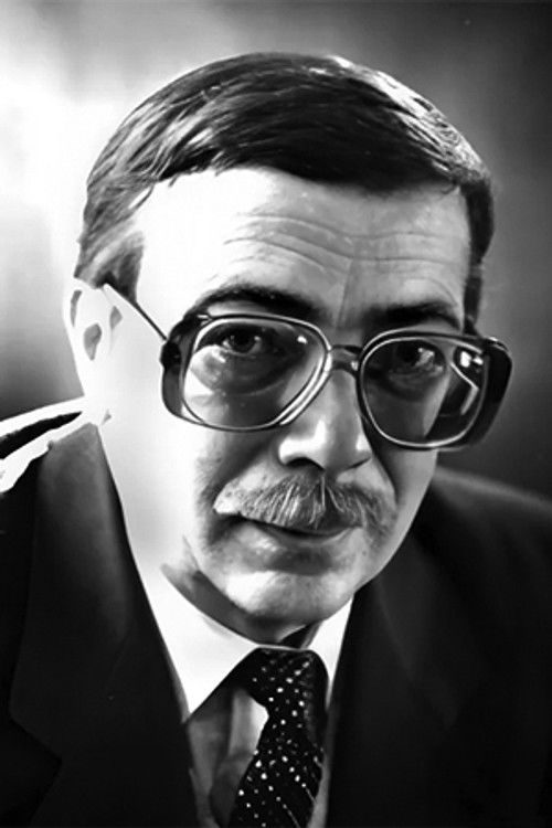 Anatoliy Pustokhin as Егоров, капитан погранзаставы