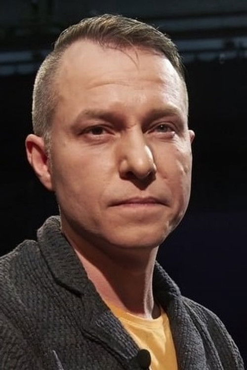 Timur Ilikajev as Kryzsiek
