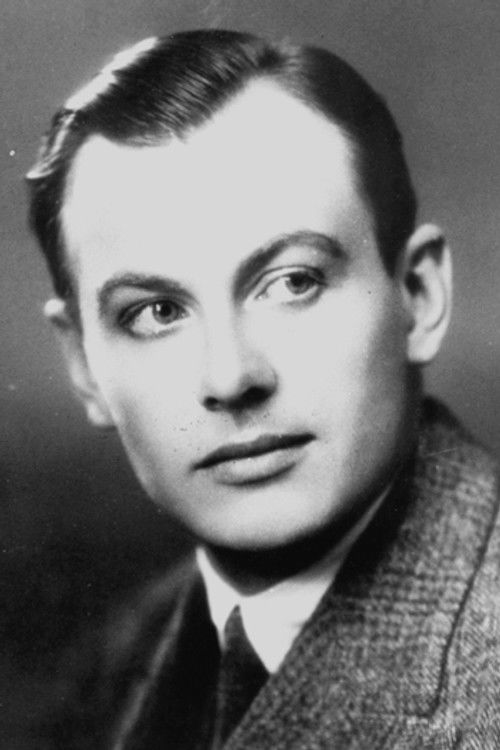 Sven Garbo as Harald Smith, Swedish-American, journalist and civilian pilot, Mary's fiancé