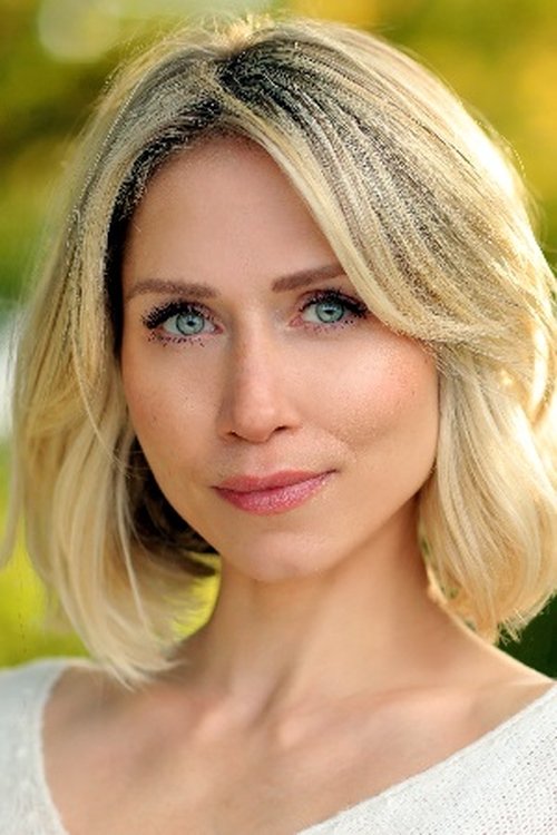 Algina Lipskis as Anna / Natasha
