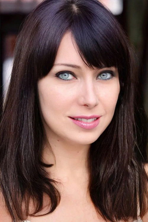 Nazaret Jiménez Aragón as Gloria