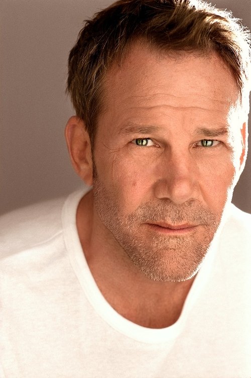 Paul Arthaud as Ed Young