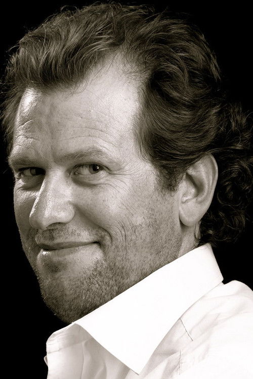 Mirko Artuso as Pre' Melchiorri