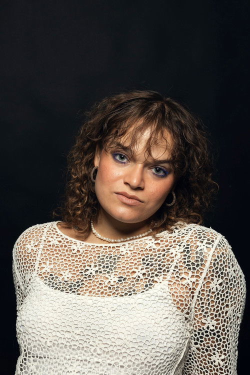 Efe Elo as Punk woman/Skeleton