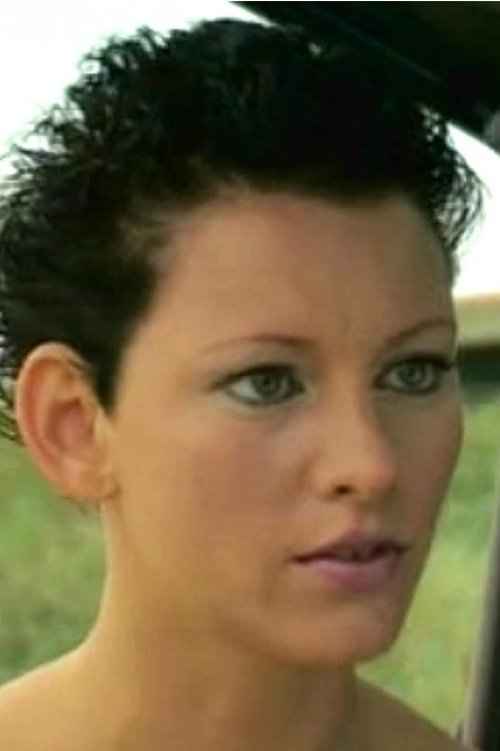 Mia Lund as Lisa Luger