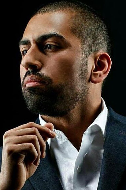 Hugo Raymundo as Co-Pilot (voice)