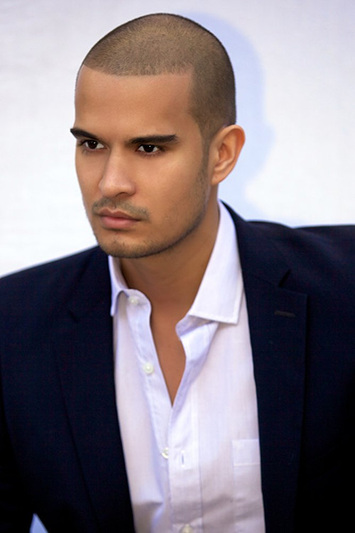 Carl Donelson as Carlos