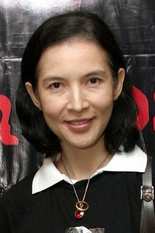 Bella Esperance as Perawat Senior