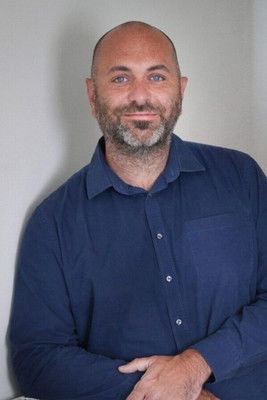 Jevon Lambrechts as Fatmir