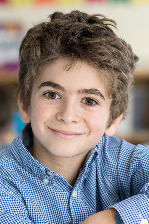 Émile Burbidge Izquierdo as Paco