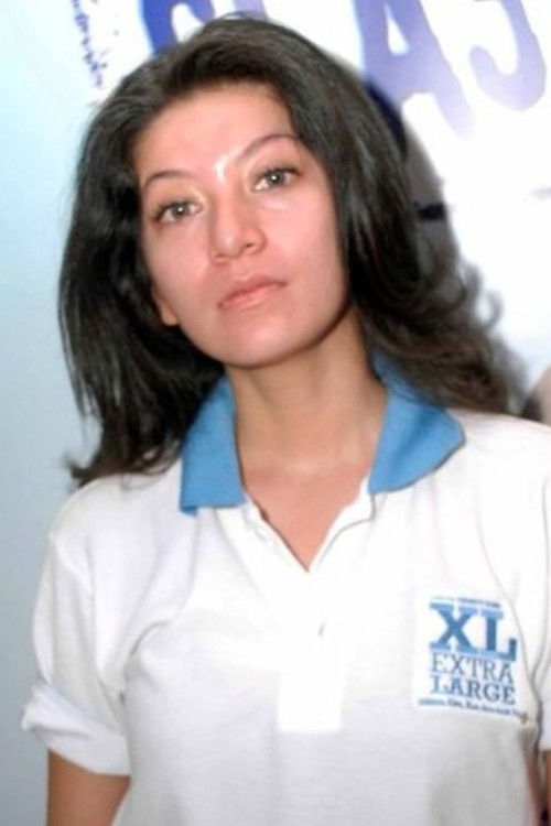 Elmayana Sabrenia as Host Gossip