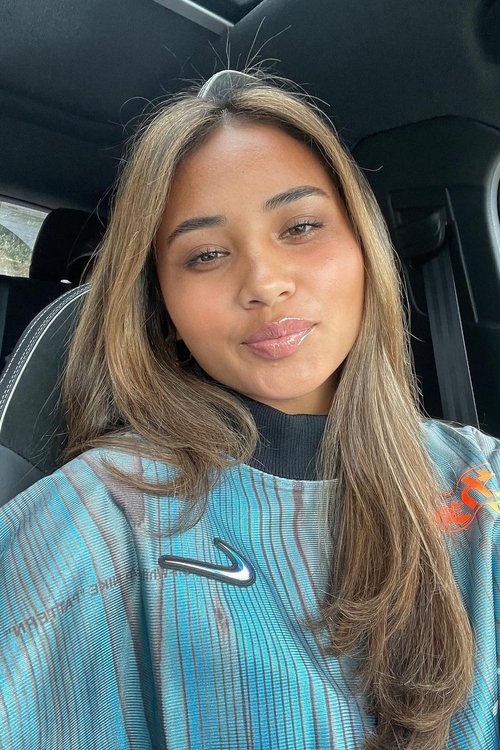 Alyssa Thompson as Self