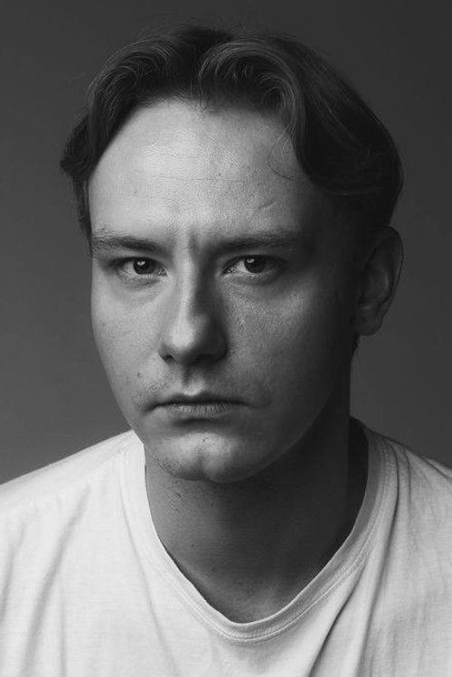 Rainer Elhi as Cashier