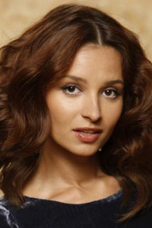 Roksana Krzemińska as Renata