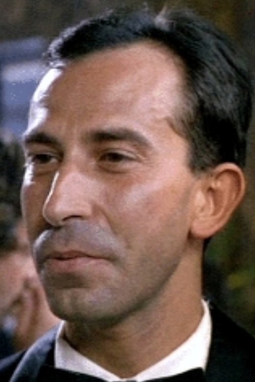 Fernando Arcangeli as Man Slapped for Staring at Woman's Ass (uncredited)