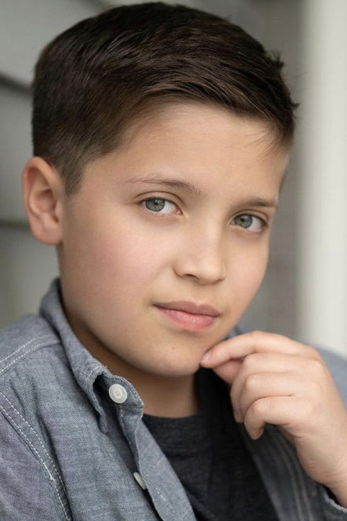 Maddox Tabalba as Young Paul Thomas