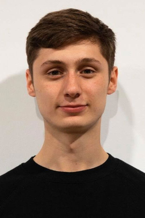 Alasdair Lindsay as Dan